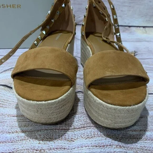 Marc Fisher Light Brown Suede Mf Jazlyn Platforms - Picture 5 of 12